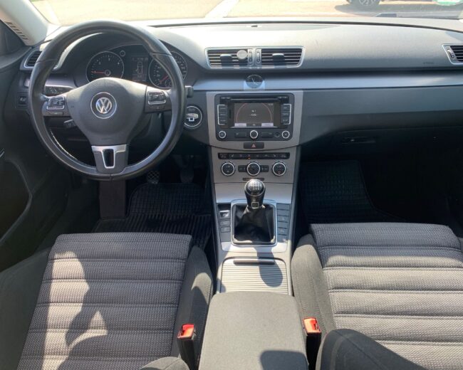 VOLKSWAGEN PASSAT B7