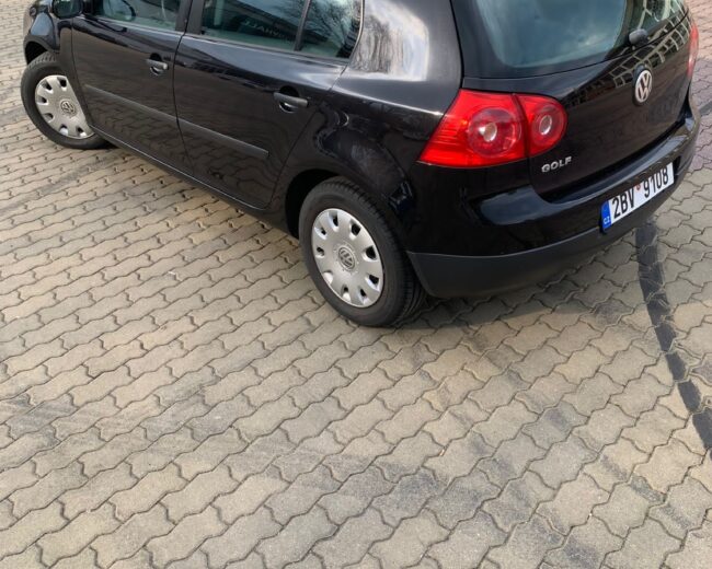osobní automobil Volskwagen golf